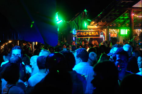 La noche en el Beco das Cores - Arraial d'Ajuda 